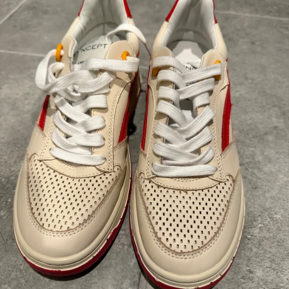 Oncept Preston Sneaker in Retro Red Size 8 - Picture 6 of 8